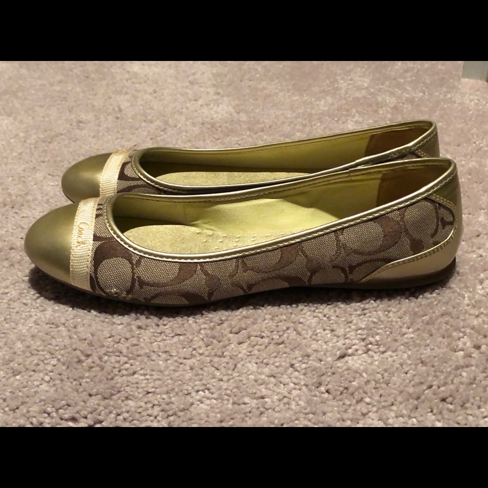Coach flats